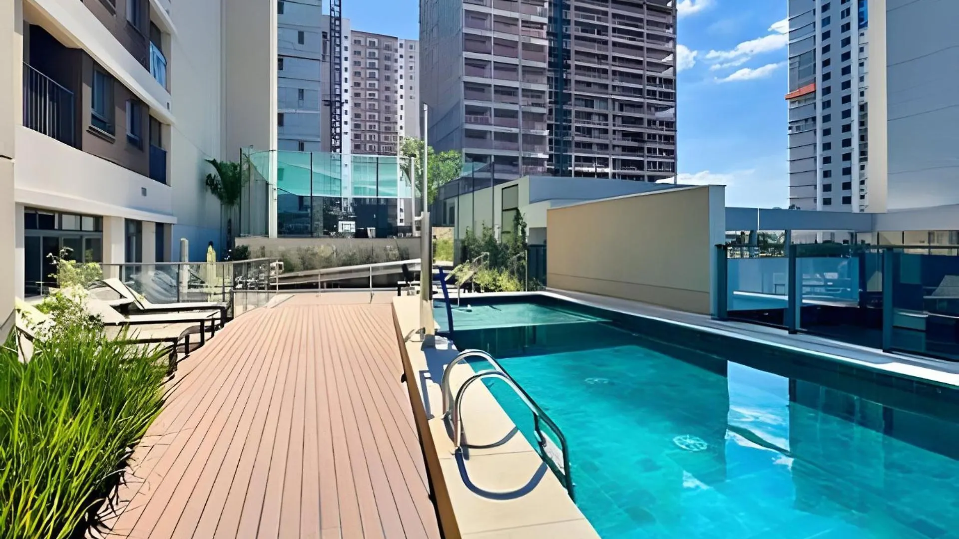 Studio Wi-Fi E A/C. Prox. Met Sao Paulo Apartment