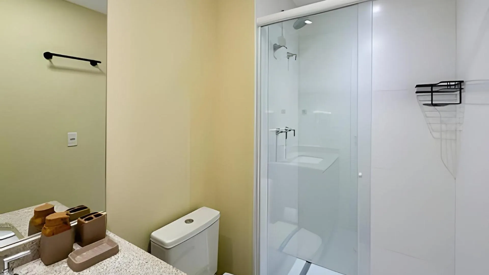 Studio Wi-Fi E A/C. Prox. Met Sao Paulo Brazil