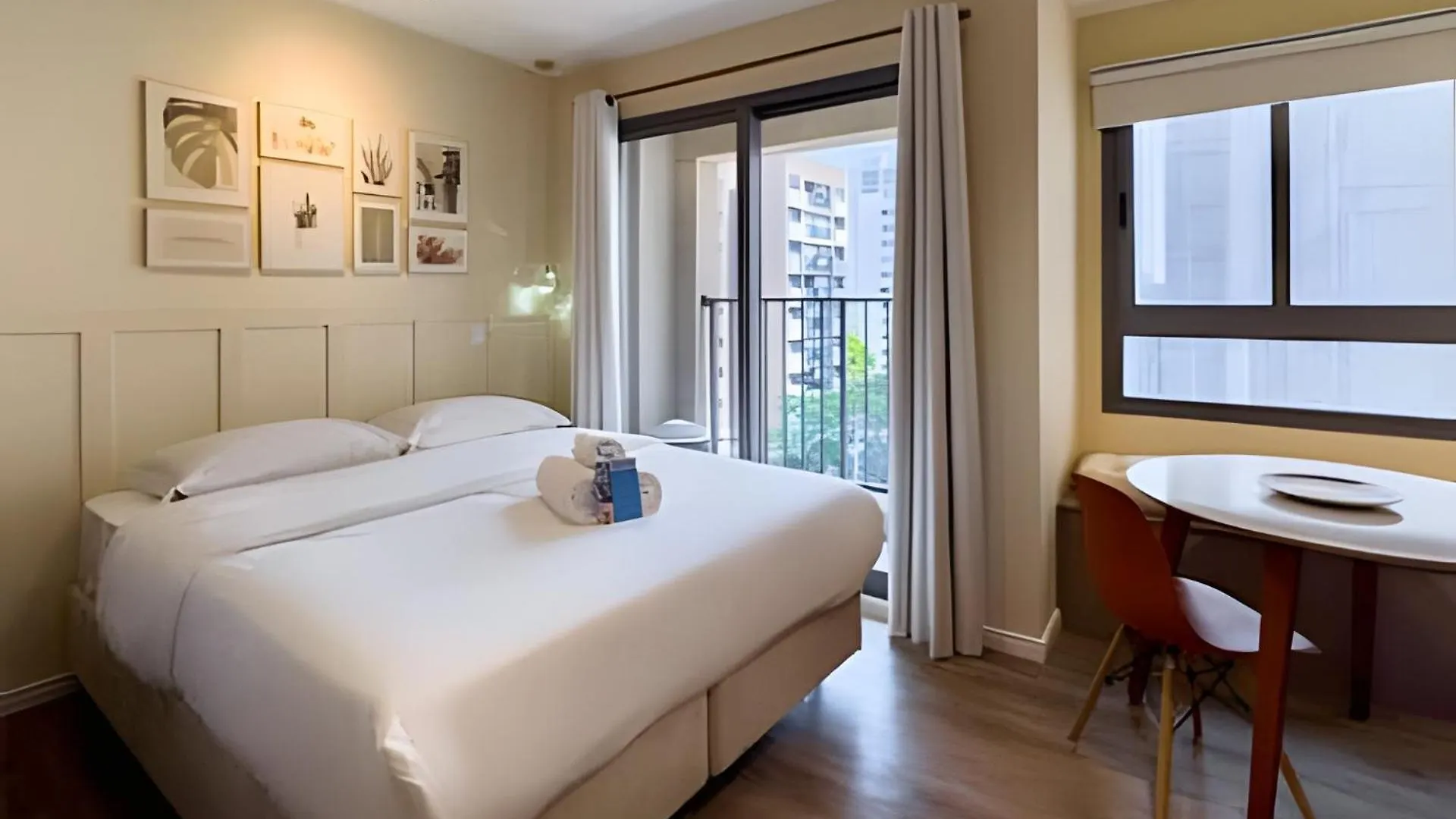 Studio Wi-Fi E A/C. Prox. Met Sao Paulo Apartment